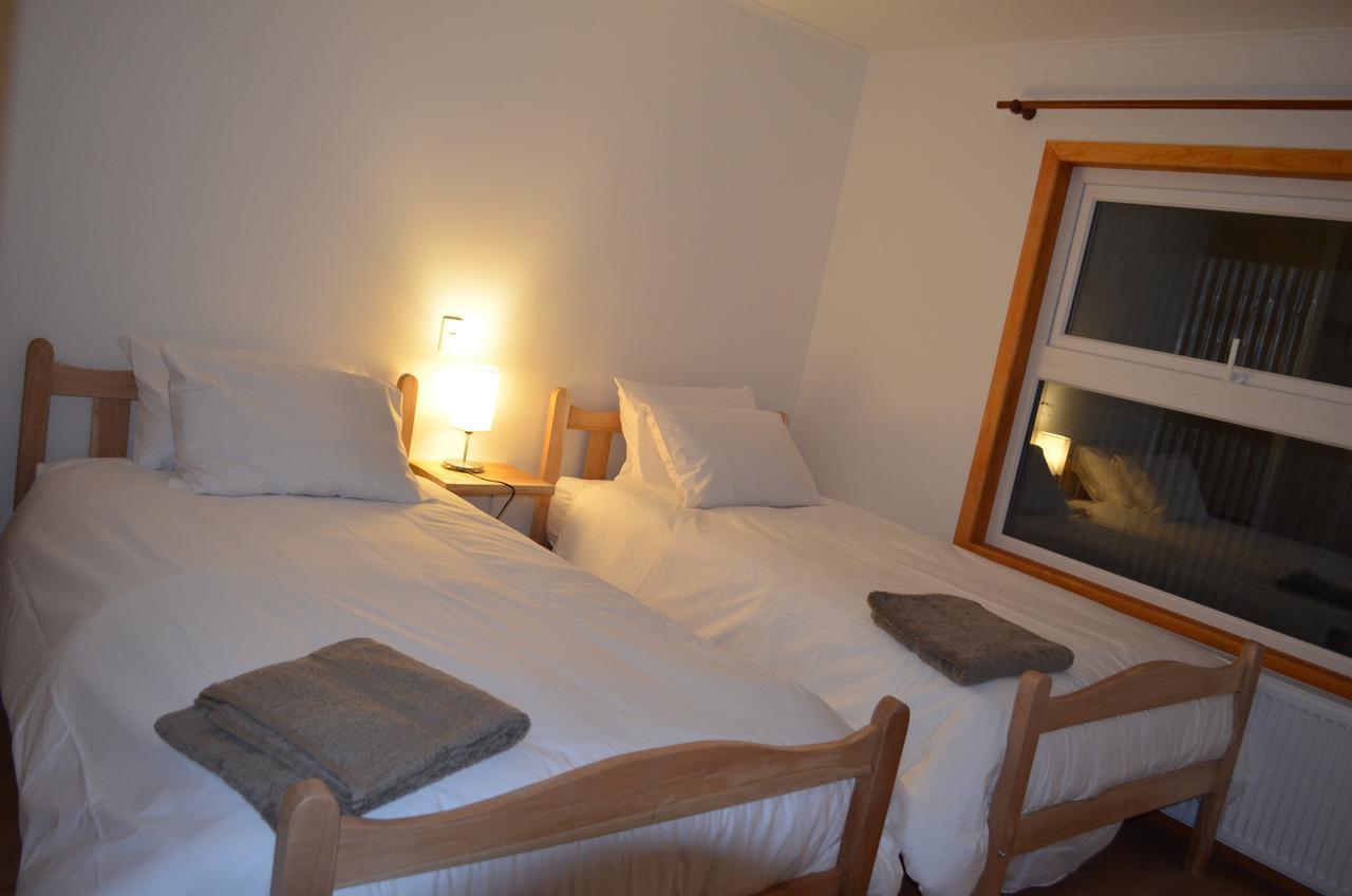 פורטו נטאלס Hostal Camino De Santiago מראה חיצוני תמונה