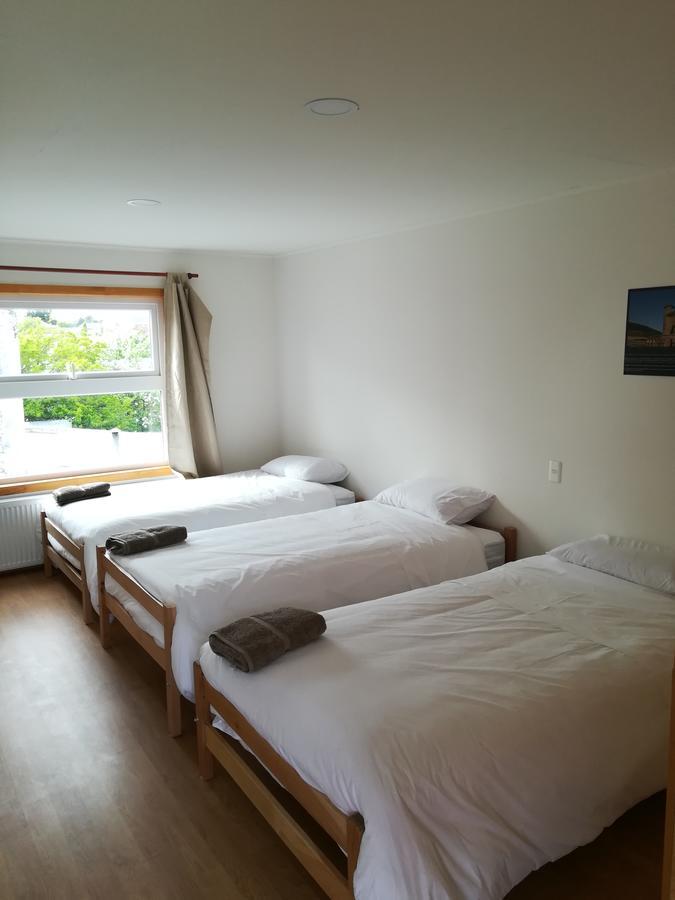 פורטו נטאלס Hostal Camino De Santiago מראה חיצוני תמונה