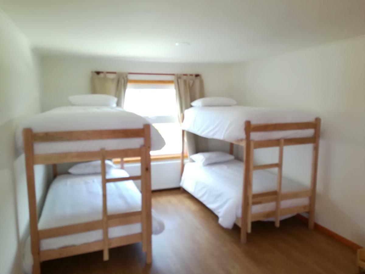 פורטו נטאלס Hostal Camino De Santiago מראה חיצוני תמונה